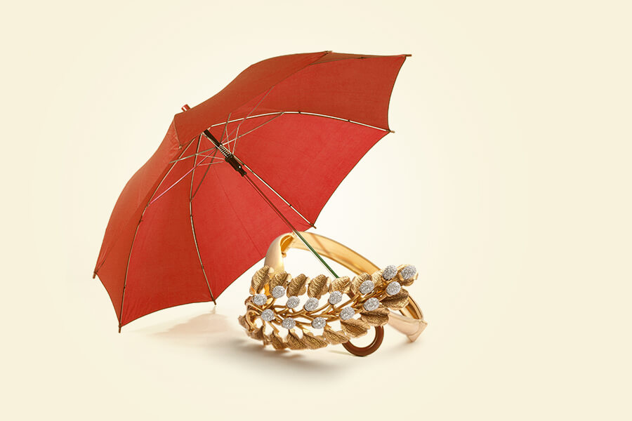 what kind of jewellery to wear in monsoons?